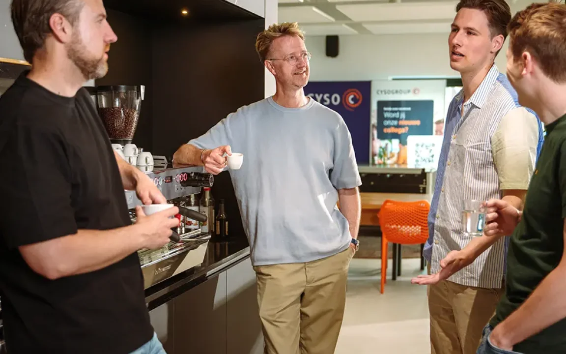 Meeting at the coffee machine