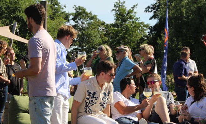 Some good chats and laughs at Cyso's Zomerborrel